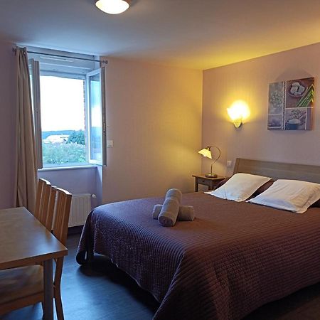 Les Pierres Folles Bed & Breakfast Rozier-en-Donzy Dış mekan fotoğraf