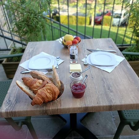 Les Pierres Folles Bed & Breakfast Rozier-en-Donzy Dış mekan fotoğraf